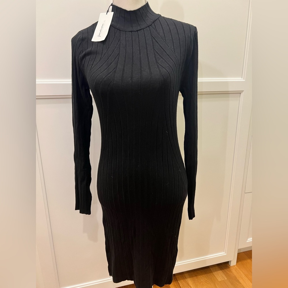 NWT Stradivarius  Black Ribbed Knit Dress